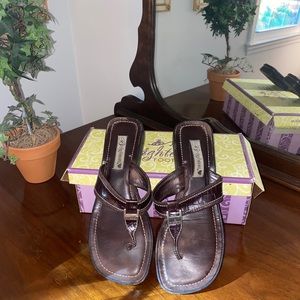 Brighton, chocolate leather flip-flops, size 9 1/2 Lenox. Medium width